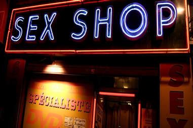 cheap hookers|Best Red Light Districts in the World For Hooking Up